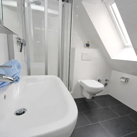 Vorderreihe, 107 Apartman